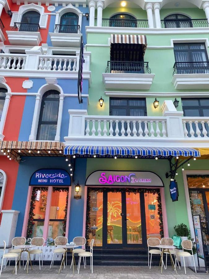 Riverside Mini Grand World Hotel 2*