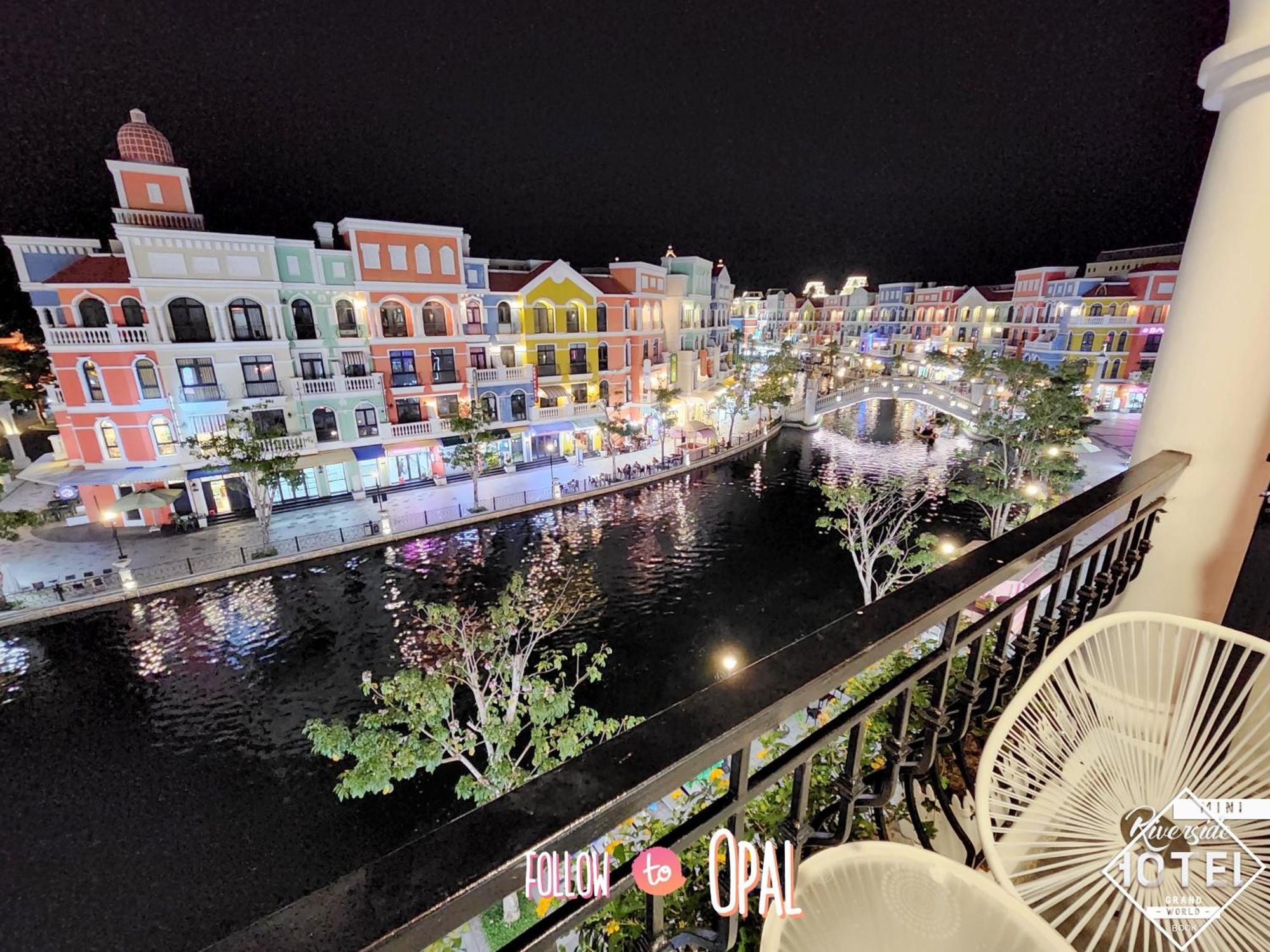 Hotel Riverside Mini Grand World 2*